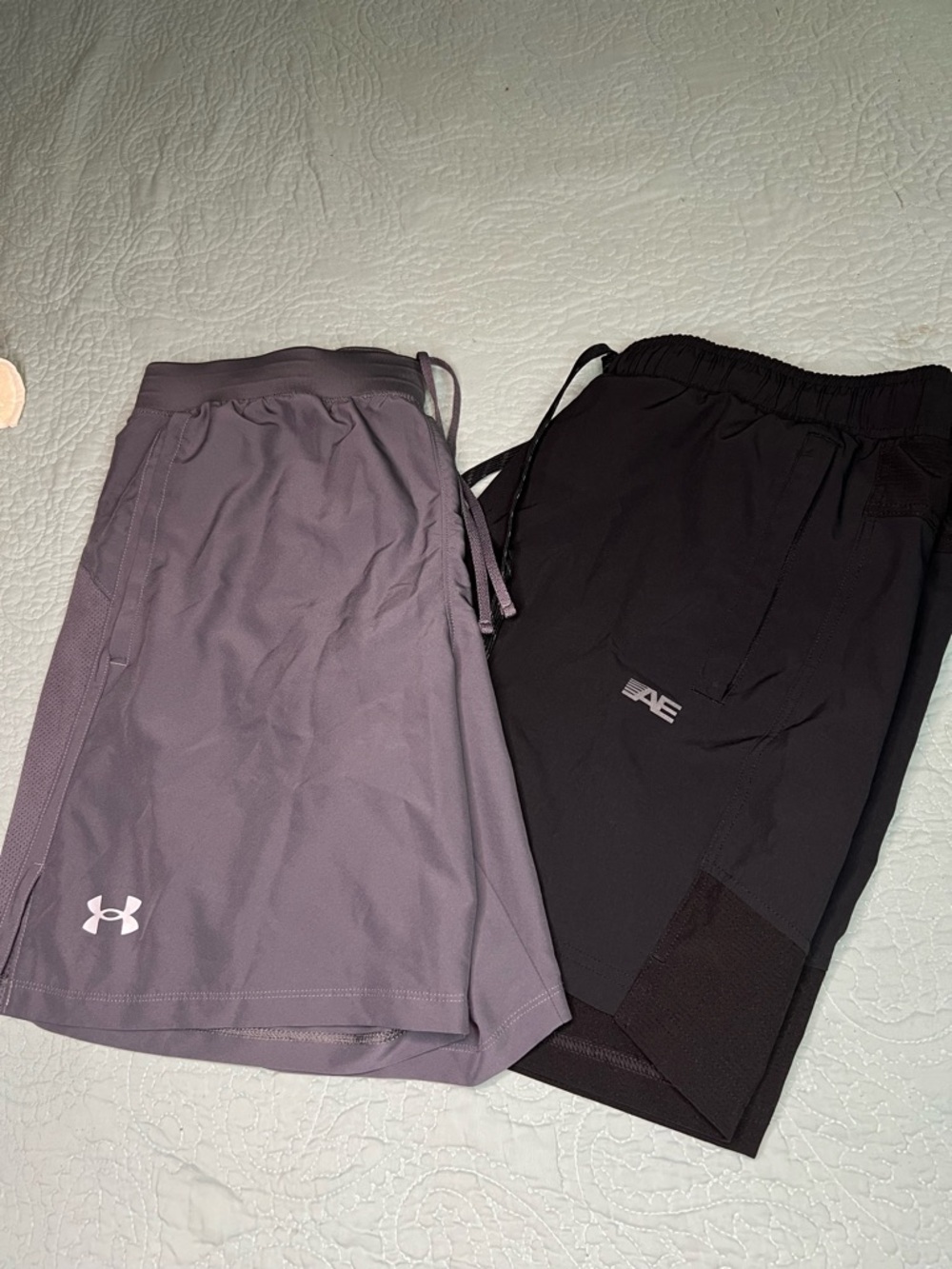 American eagle men’s shorts size L